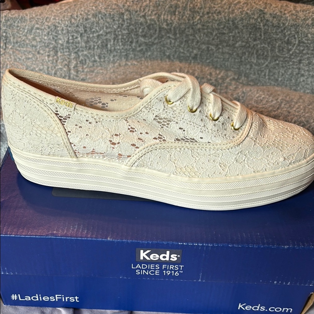 Keds White Cream Sneakers Classic Canvas Style